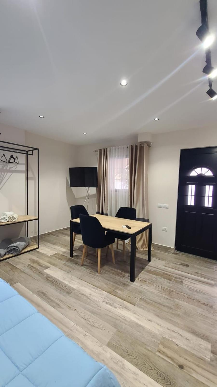 Guest House Tian & Hojz Durres Exterior photo