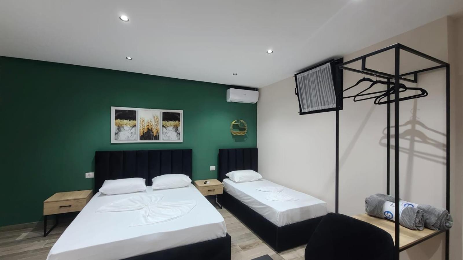 Guest House Tian & Hojz Durres Exterior photo