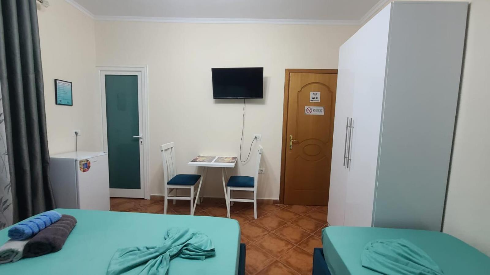 Guest House Tian & Hojz Durres Exterior photo