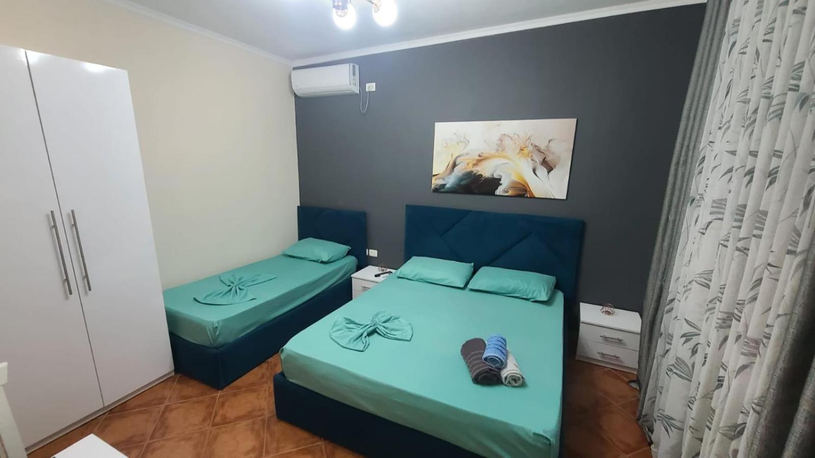 Guest House Tian & Hojz Durres Exterior photo
