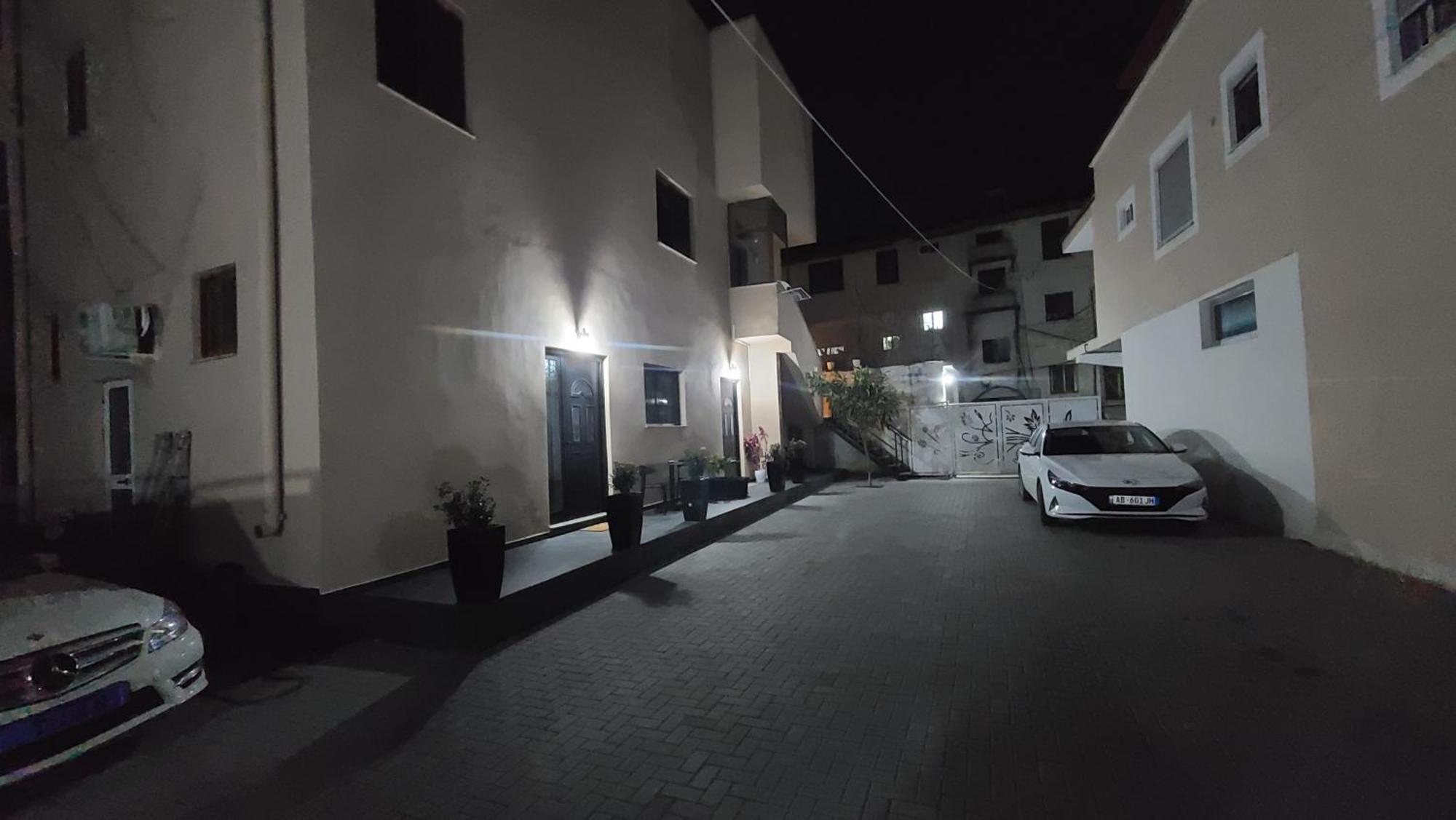 Guest House Tian & Hojz Durres Exterior photo